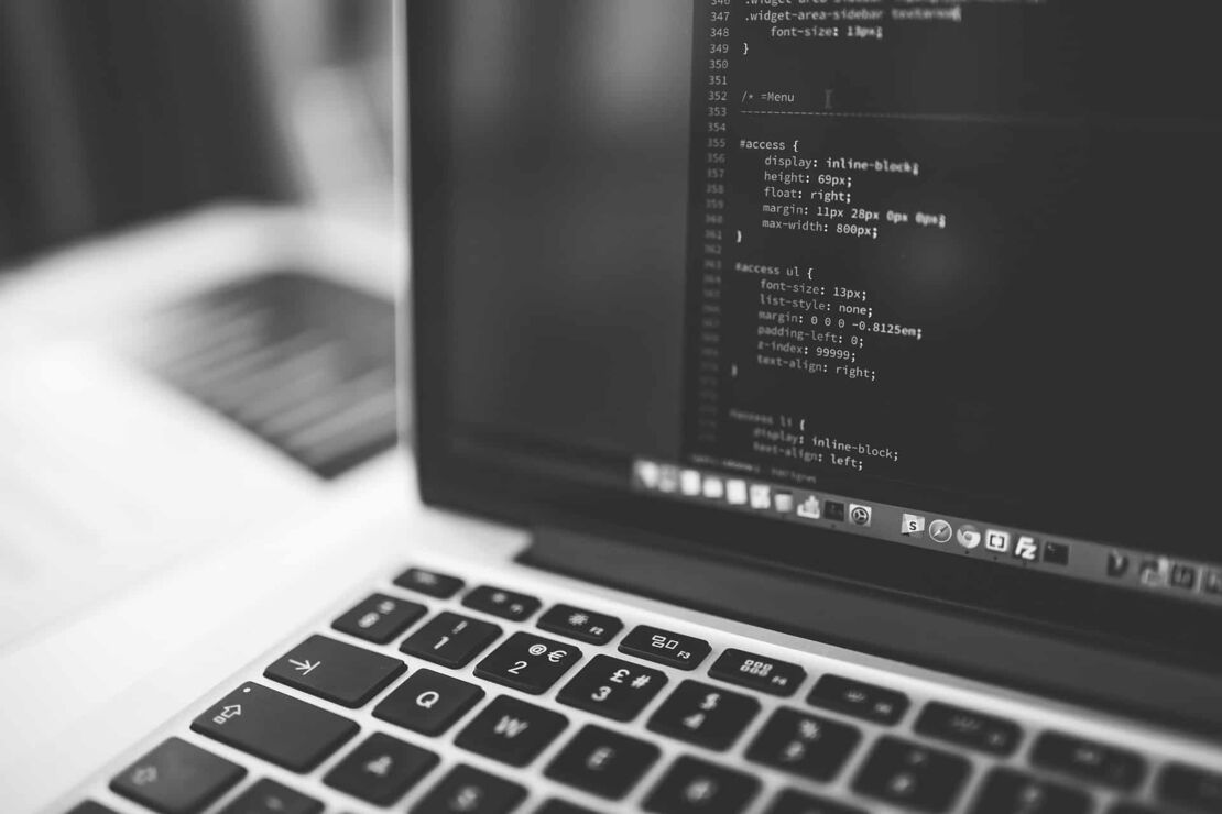 Medienfabrik Storz GmbH Großes Ersatzteillager viele Ersatzteile Garantie Speicher-Systeme Kostenloser Support Gut erreichbare Experten in Kirchheim unter Teck Storage-Problemen easyRAID-Storage-System Technik-Chef Dipl-Ing Konrad Beyer Coding